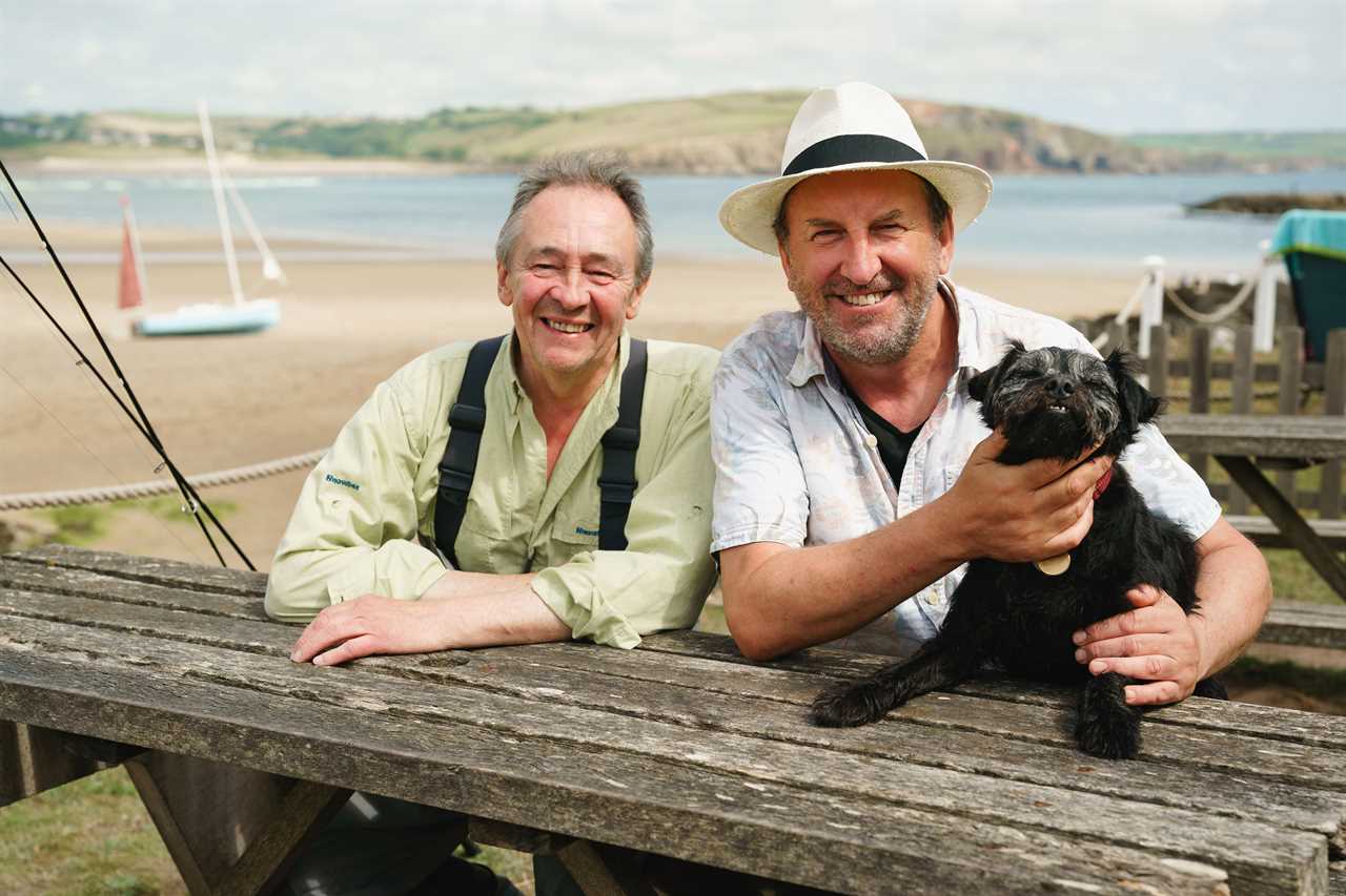 BBC viewers left disappointed as Lee Mack's veganism 'ruins' wildlife show