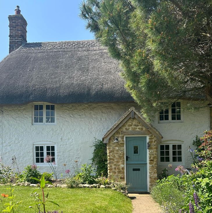 Inside BB legend Nush Nowak’s Stunning Thatched Cottage Home with Incredible Garden and Second-Hand Finds