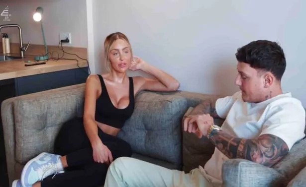 MAFS Viewers Criticize Relationship Experts for Defending Toxic Drunk Ella and Ignoring Her Behavior
