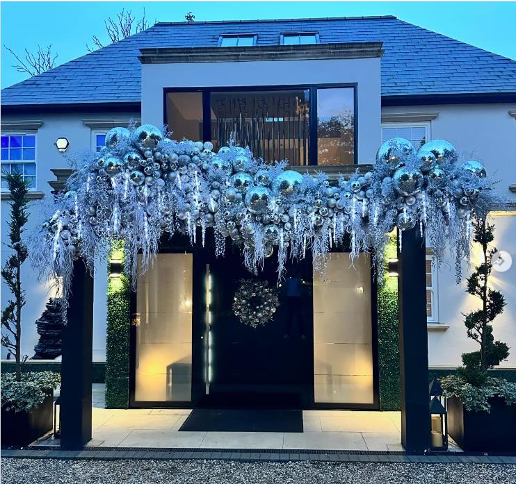 Rylan Clark house-shamed as fans criticize early Christmas decorations