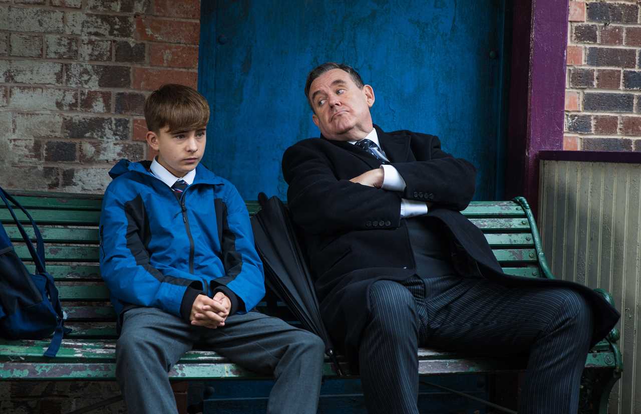 George Shuttleworth Discovers Liam Connor's Bullying Ordeal in Coronation Street