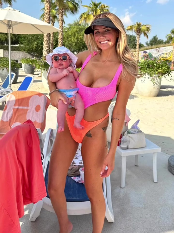 Love Island Star Laura Anderson Shows off Post-Baby Physique in Stunning Swimsuit Snap