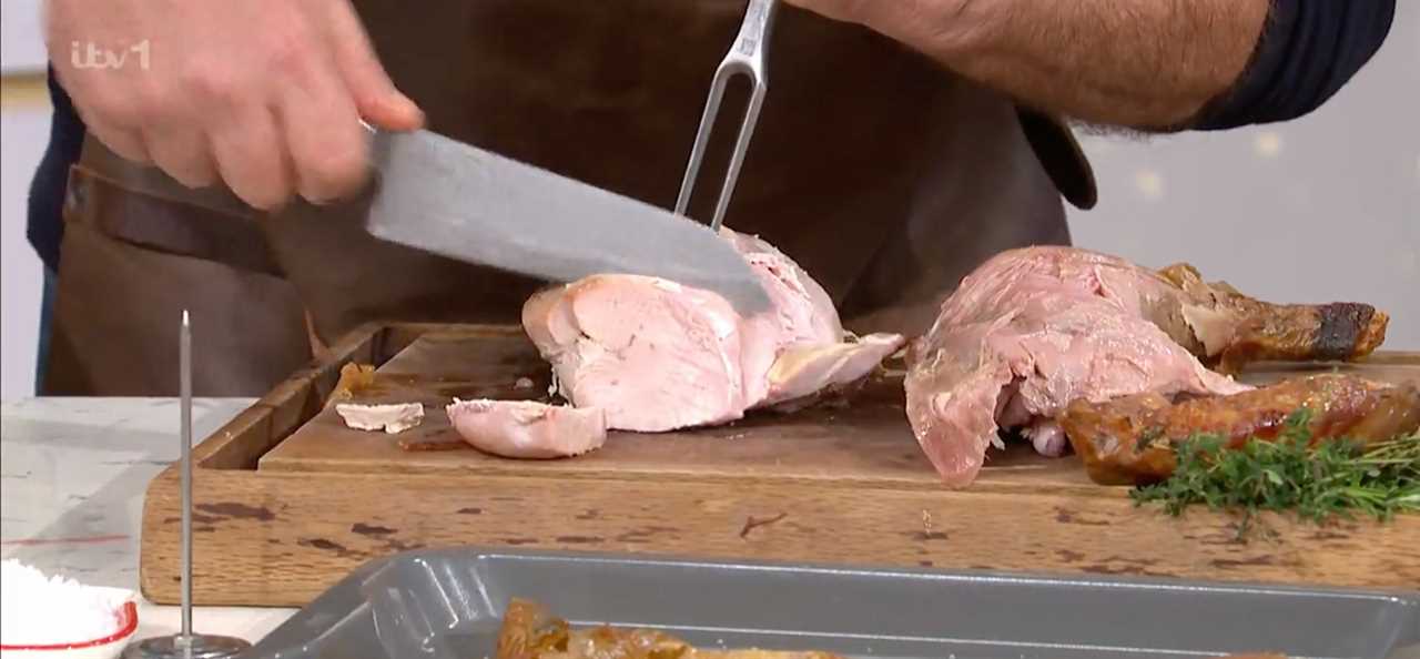 Horrified This Morning viewers panic as show chef serves up ‘raw’ turkey during Christmas carving segment