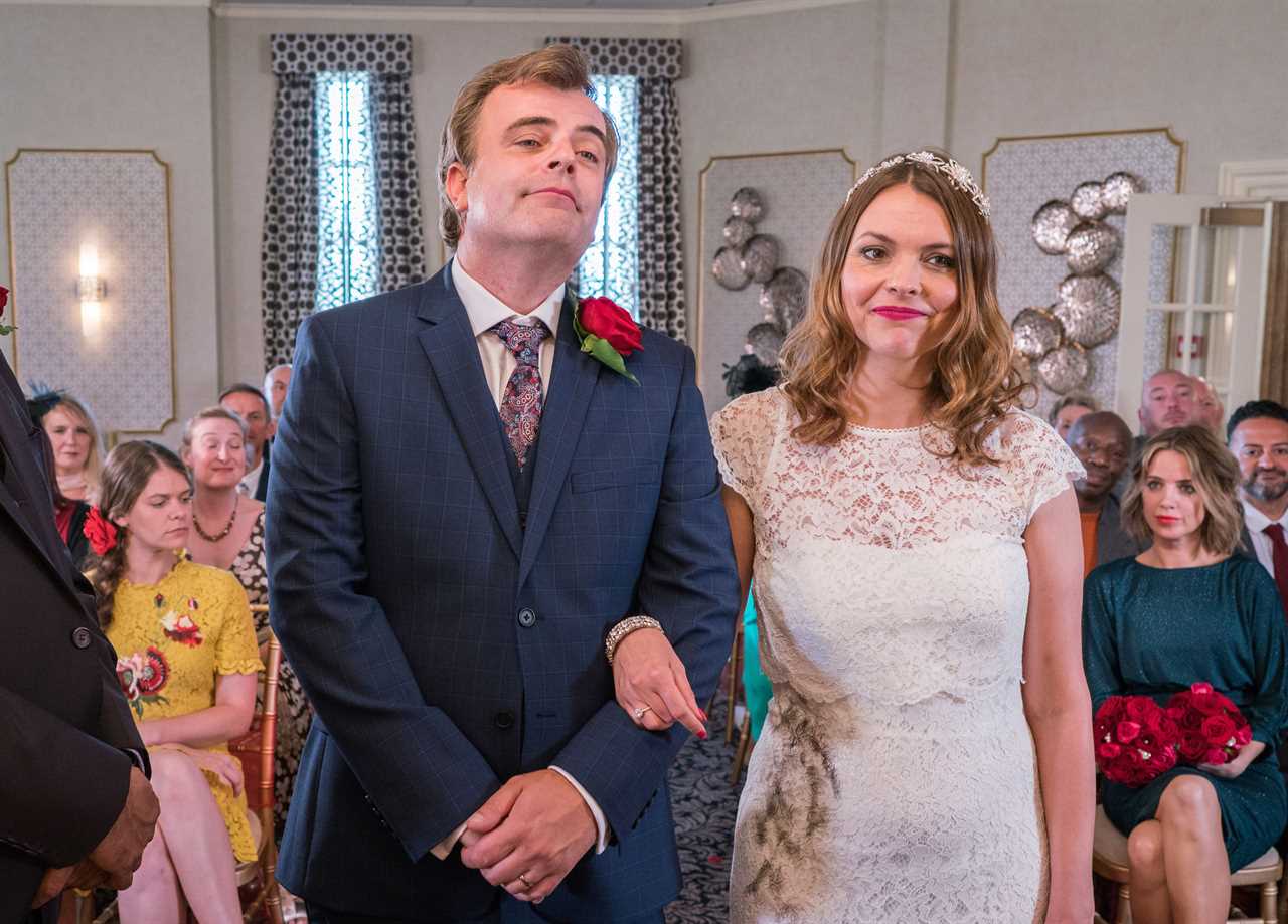 Coronation Street Fans Predict Tracy Barlow Affair Twist as Familiar Face Returns