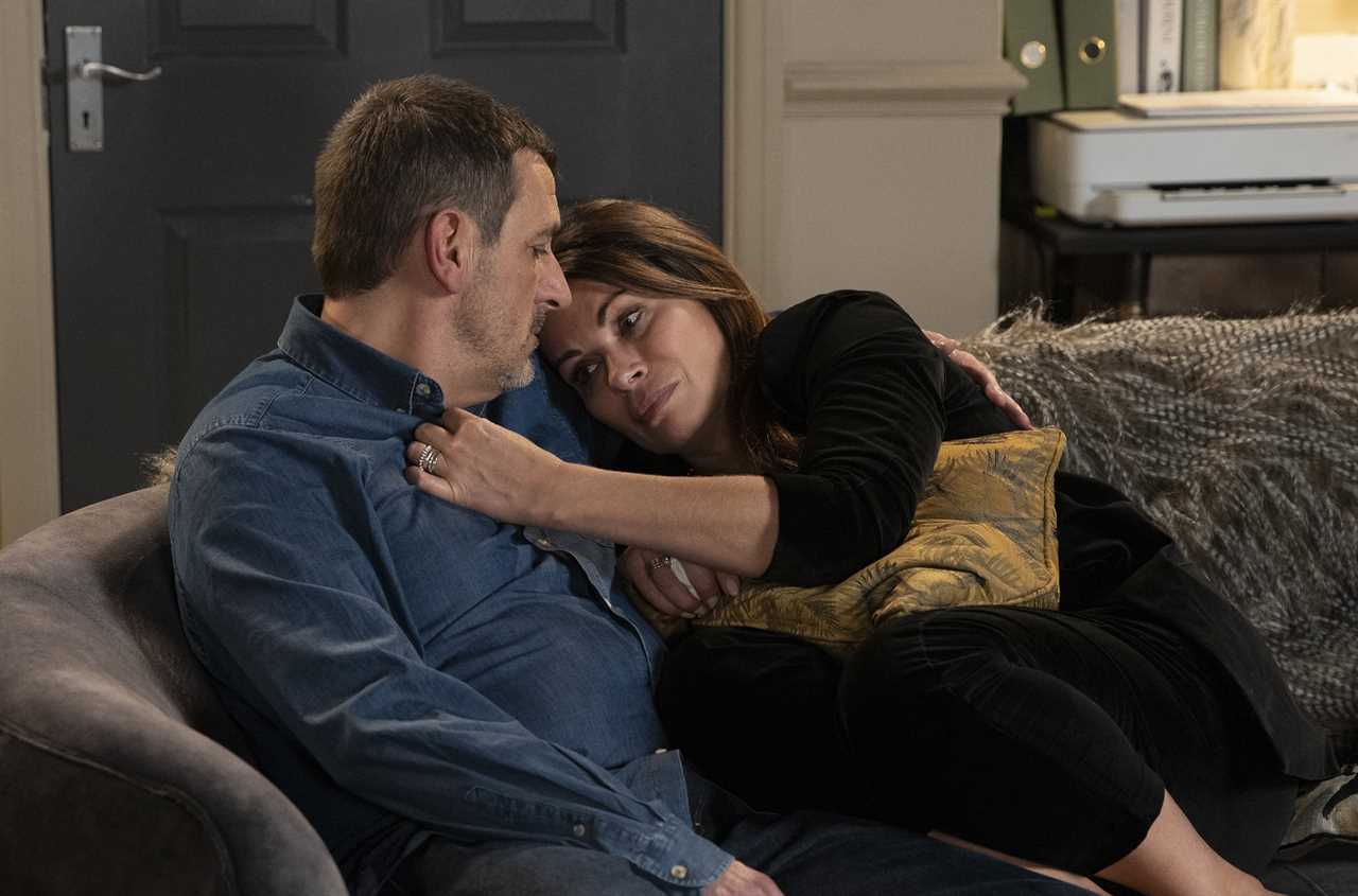 Coronation Street fans speculate on Carla's gift to Peter Barlow ahead of soap exit