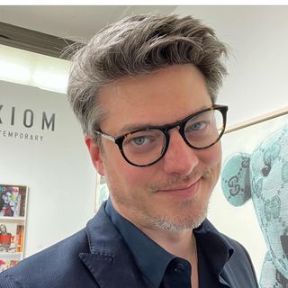 Former 90s TV Heartthrob Finds New Calling as Art Gallery Owner