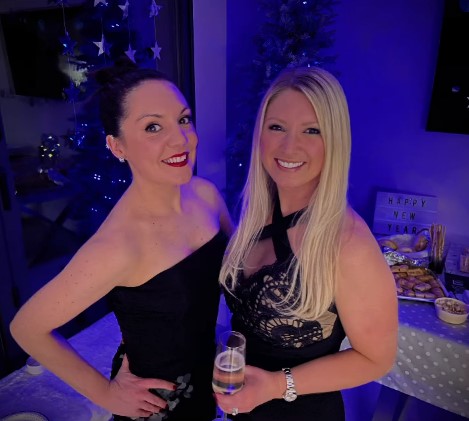 Laura Tobin wows at New Year's Eve party with glamorous look