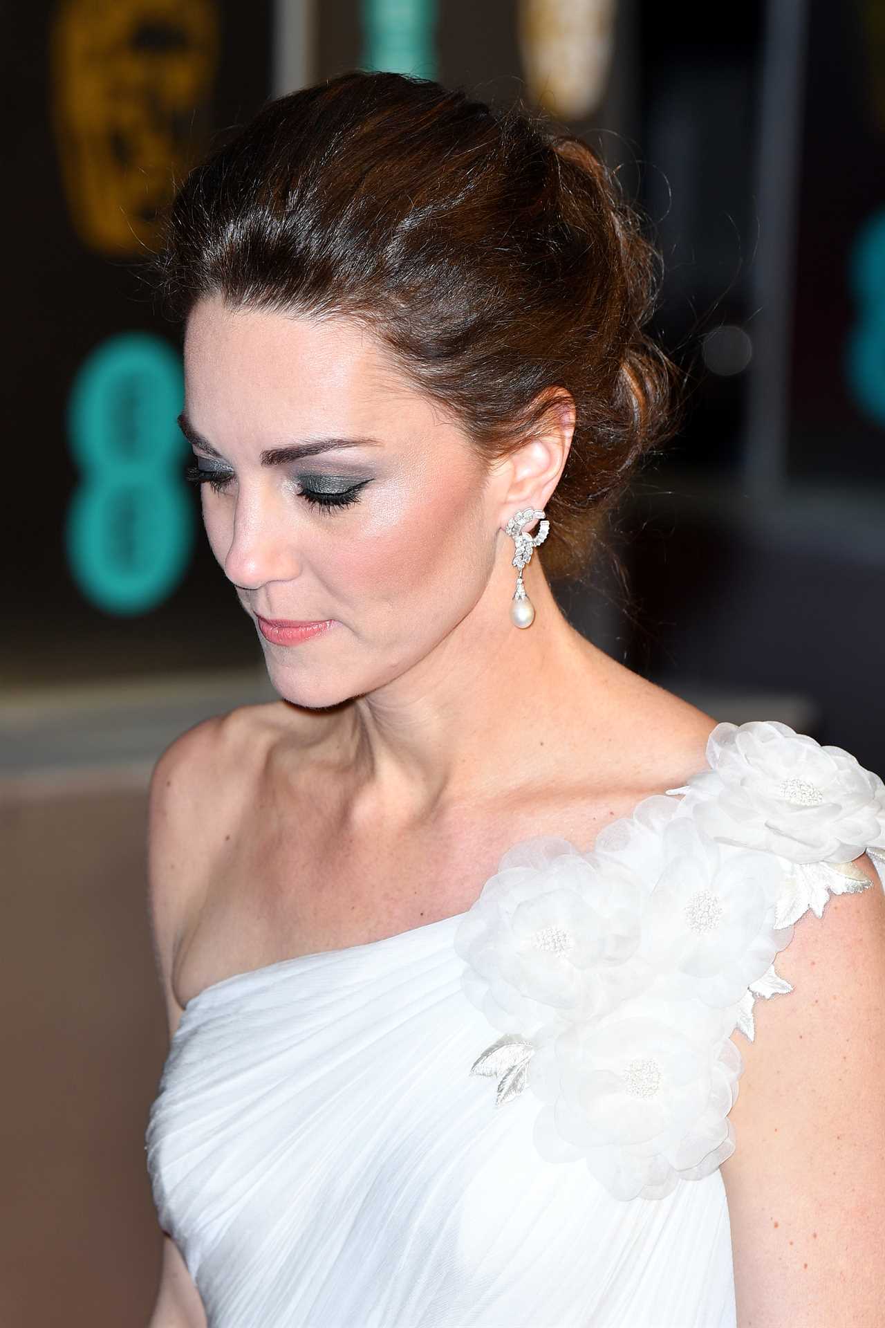 Kate Middleton and Meghan Markle's Beauty Secret Revealed: Fluttery Bambi Lashes