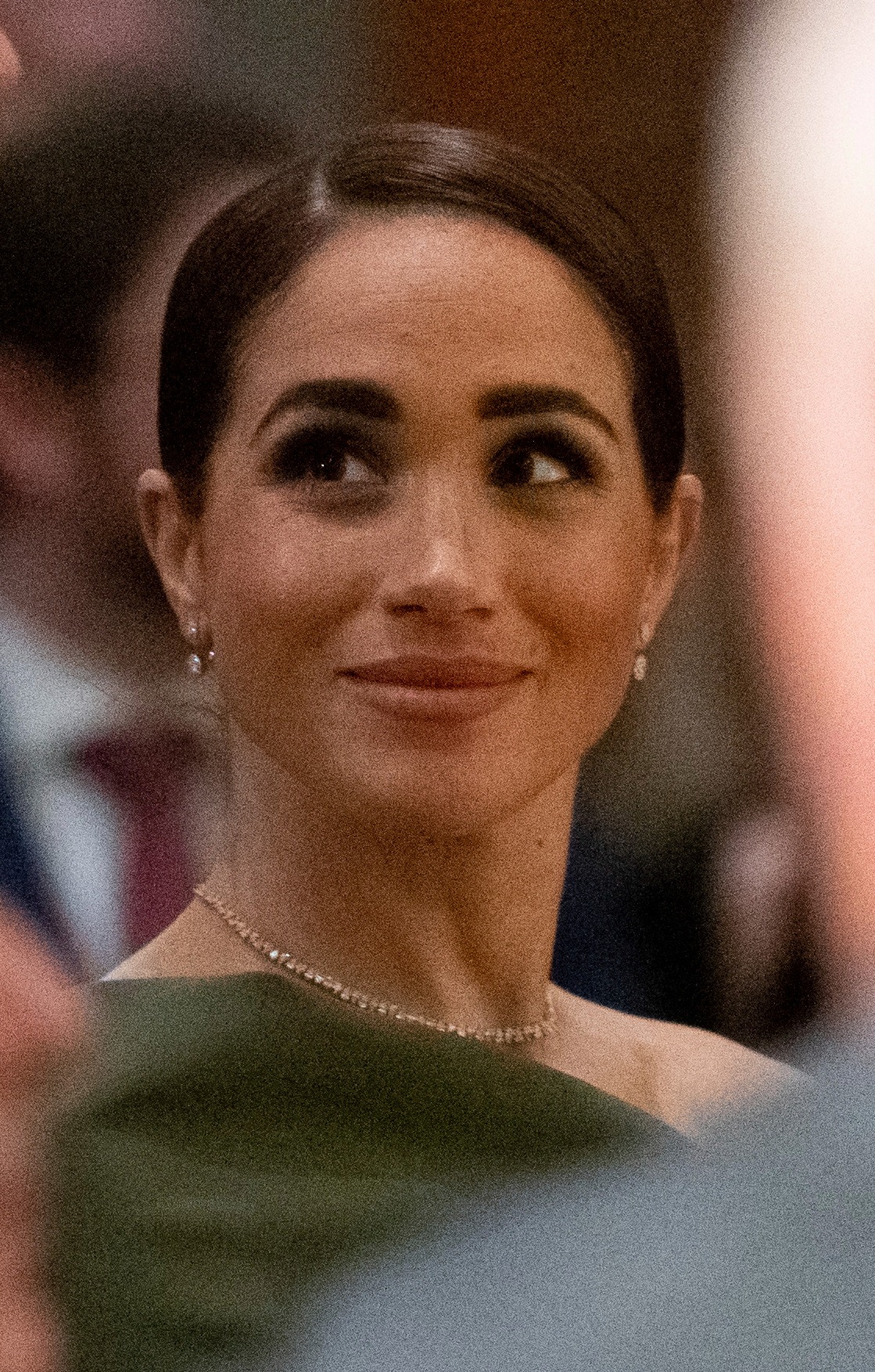 Meghan Markle Stuns in £12,500 Diamond Necklace at Canada Banquet