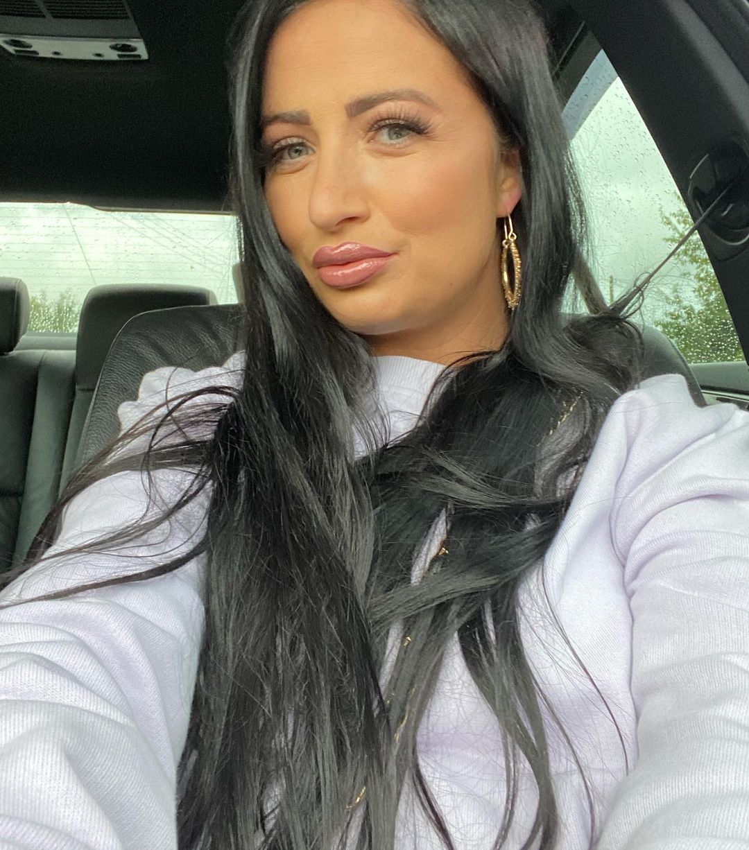 Chantelle Houghton calls out Ekin-Su as a hypocrite over OnlyFans comments