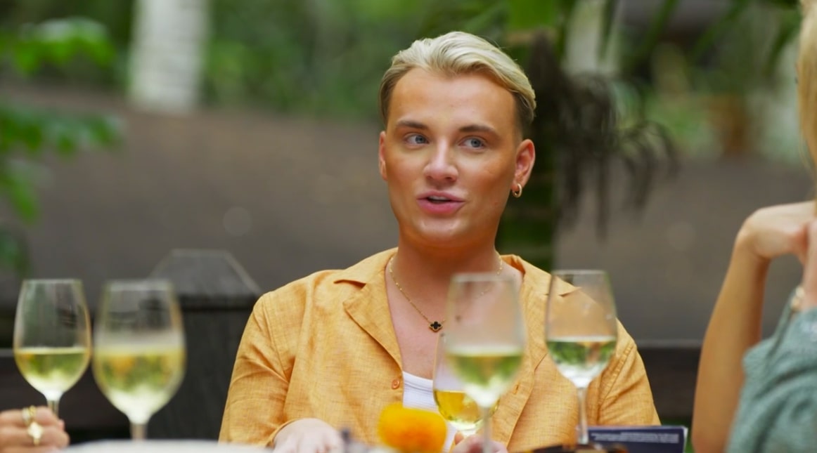 Towie fans brand star a 'snake' after spilling secrets