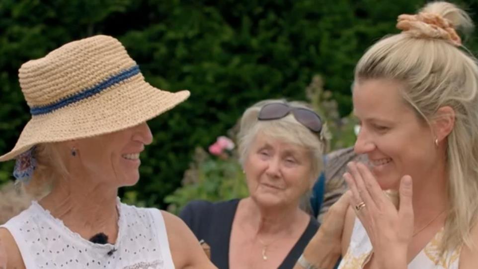 Antiques Roadshow guest stunned by valuation of family heirloom bird brooch