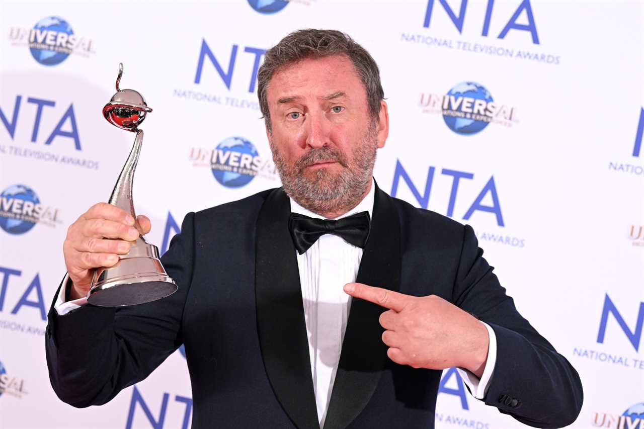 Lee Mack to Take Year Off From Beloved Show
