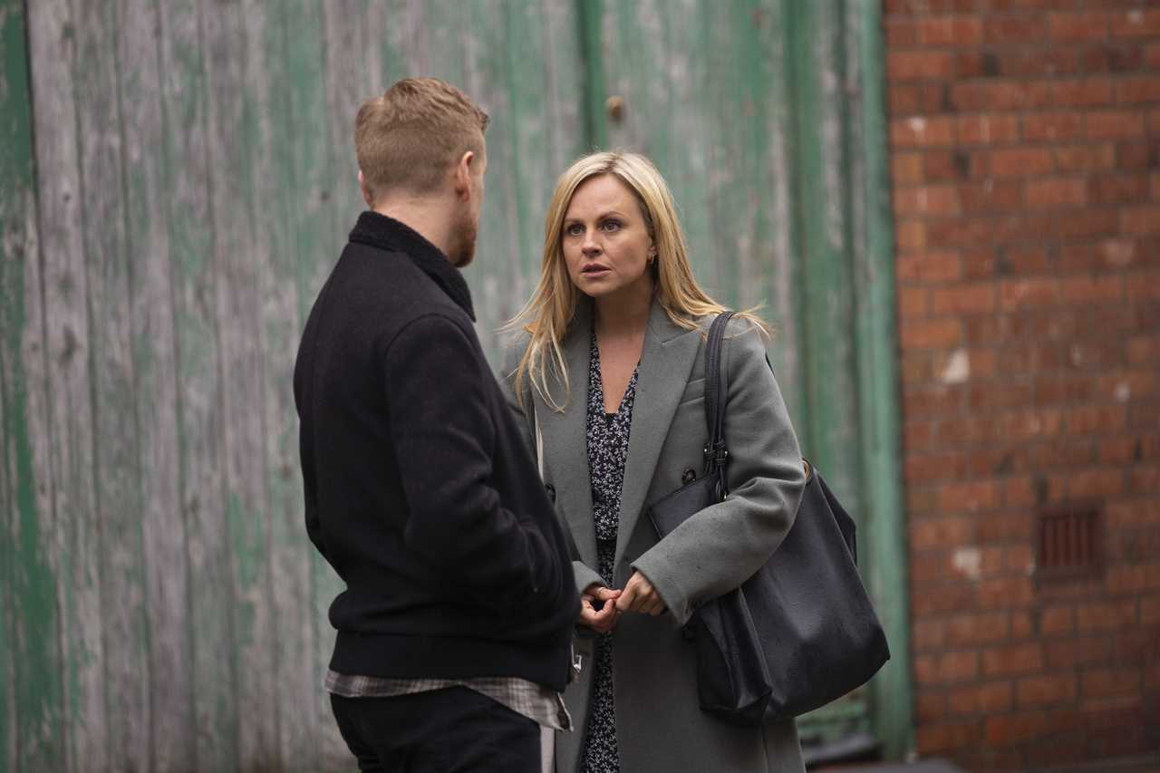 Sarah Platt's Boozing Sparks Concern in Coronation Street