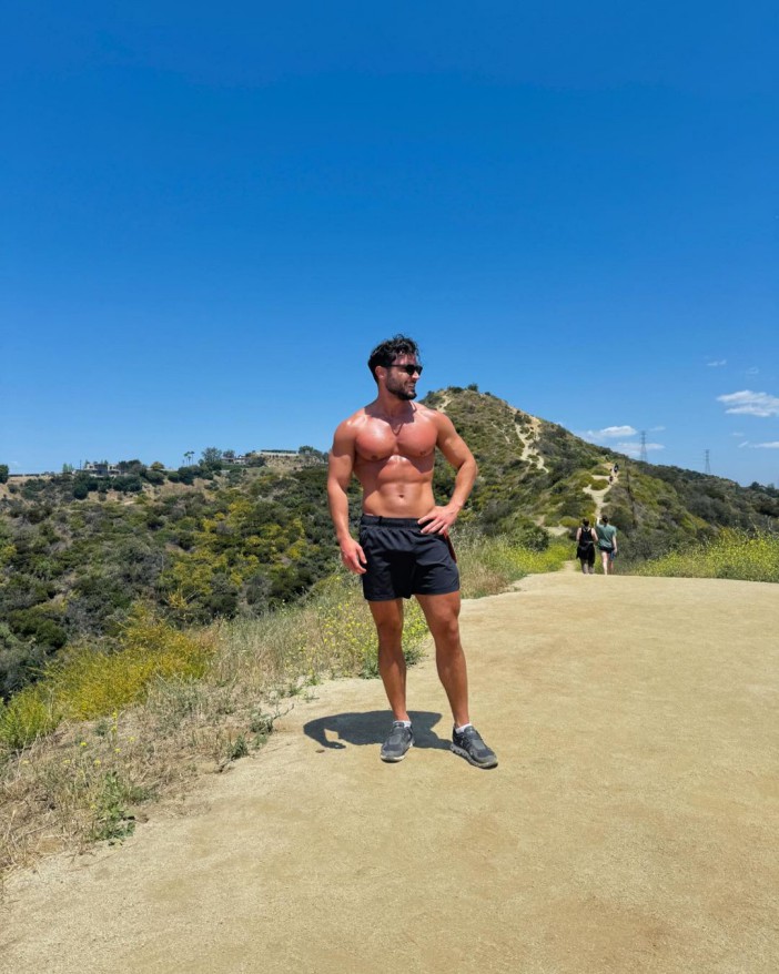 Love Island Star Davide's LA Trip: Showing Off Muscles After Career Setback