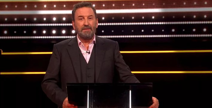 'That's massive' - Lee Mack stunned on The 1% Club as 'impossible' question wipes out dozens of players