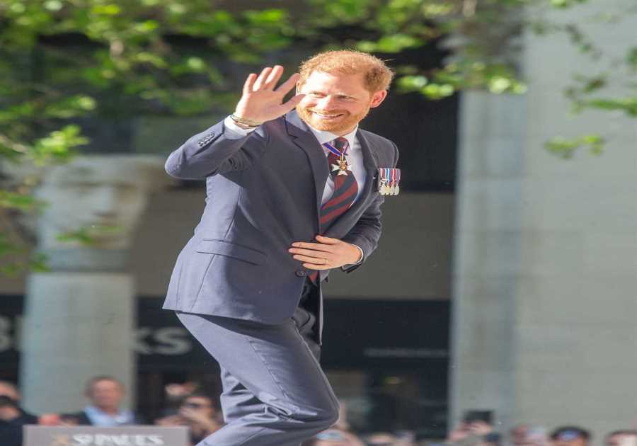Prince Harry 'expecting to be booed' on arrival at St Paul's, body language pro claims