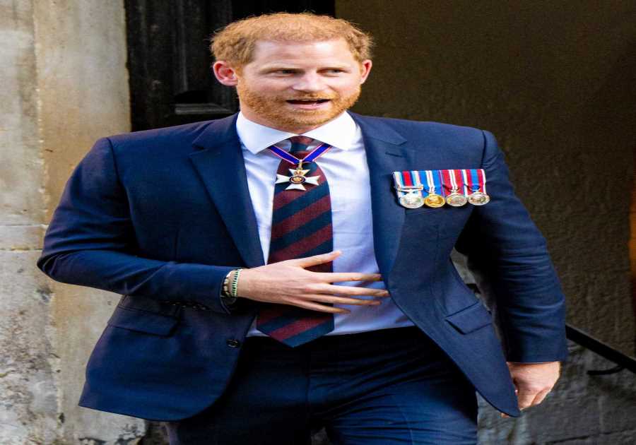 Prince Harry compared to Edward VIII by royal historian