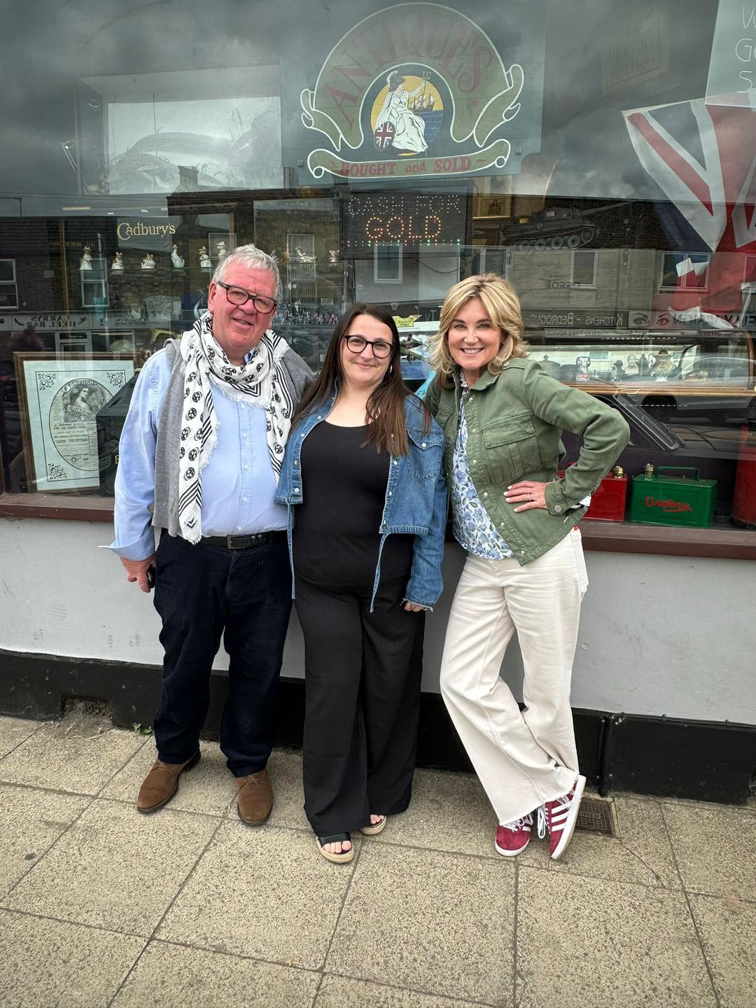 Blue Peter Icon Anthea Turner Makes TV Comeback on Antiques Road Trip