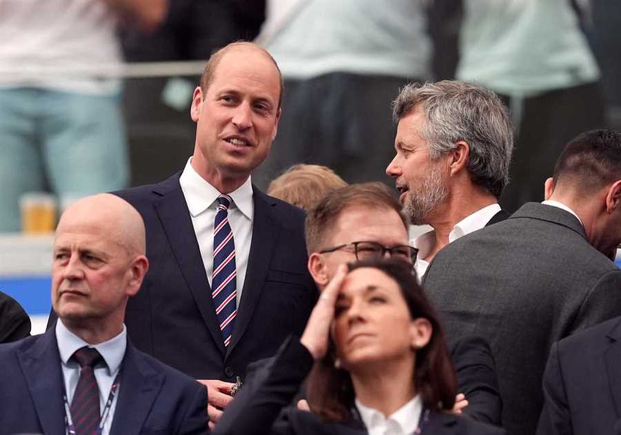 Prince Harry must take the first step to heal rift with William, says royal expert