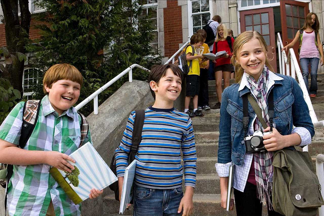 Diary of a Wimpy Kid Star Robert Capron Stuns Fans with Dramatic Transformation at 26