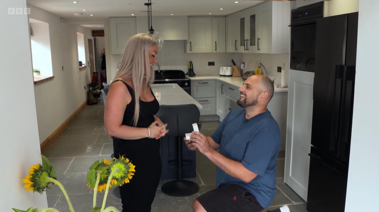 Homes Under the Hammer viewers in awe as couple gets engaged in show's first-ever proposal