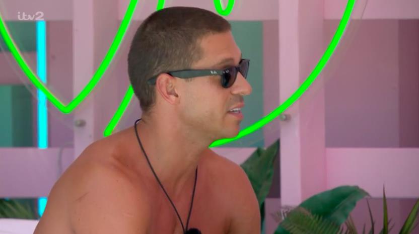 Love Island Feud Suddenly Quashed - Fans Question Authenticity