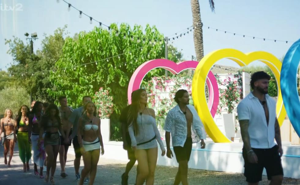 Love Island Shock: Dumped Islanders Return Before Final