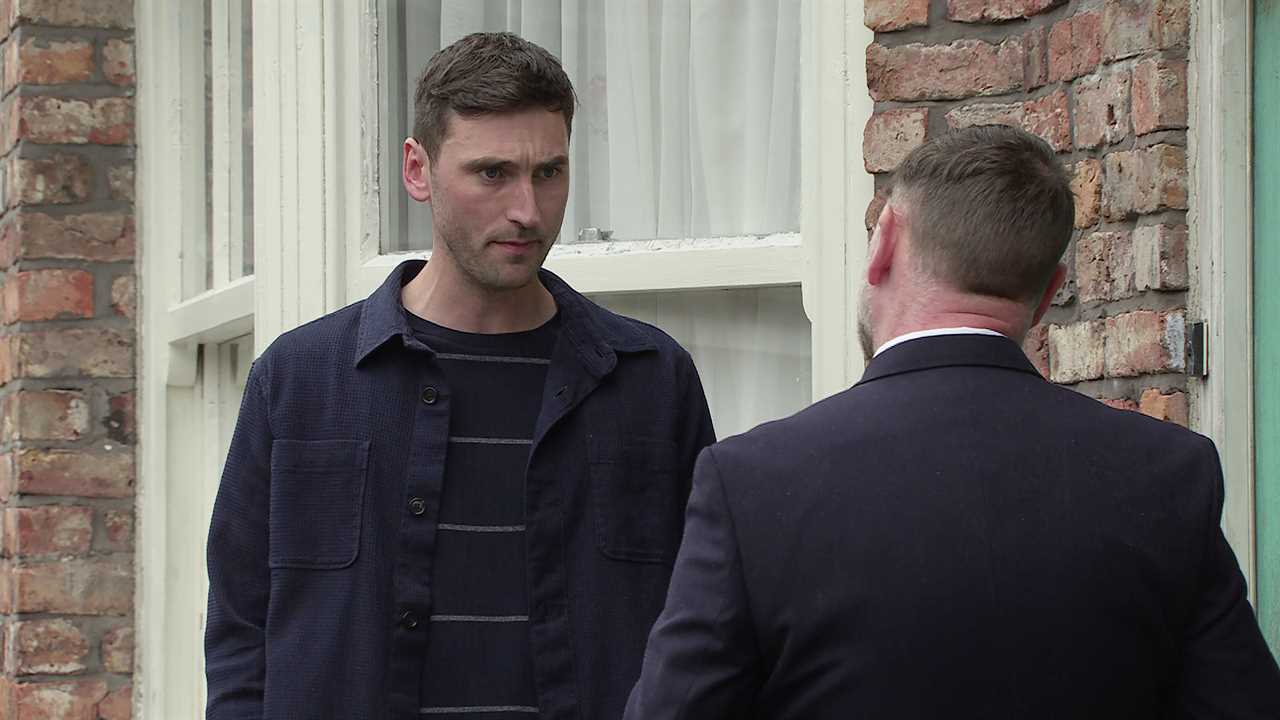 Coronation Street Fans Speculate on Policeman Kit's True Identity