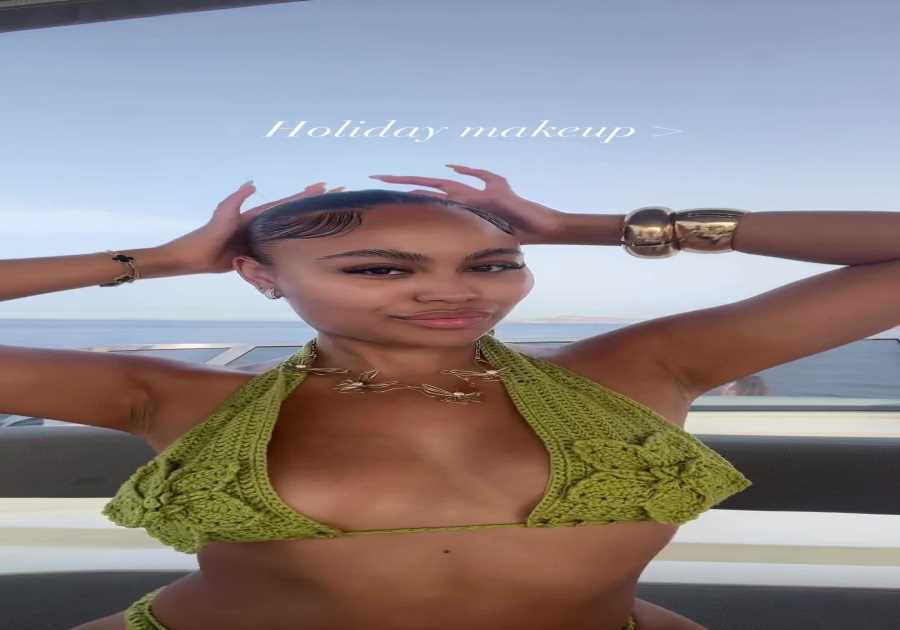 Love Island Star Ella Thomas Wows Fans in Green Bikini on Greek Getaway