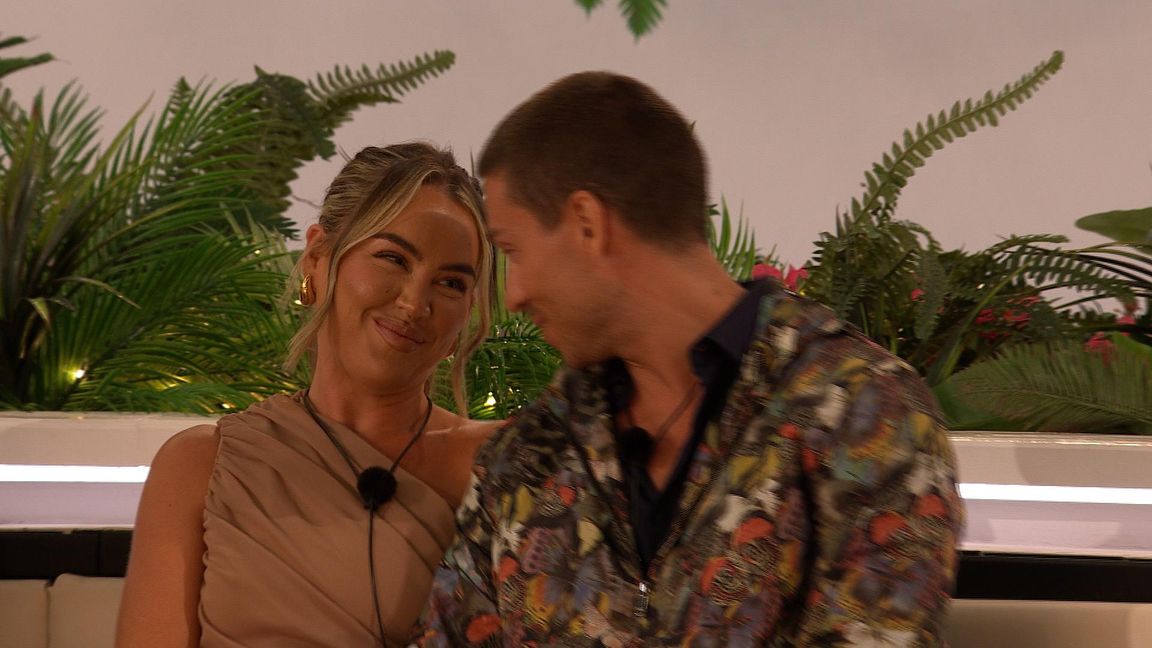 Love Island 2025: All Stars Edition Eyeing Up Samantha Kenny