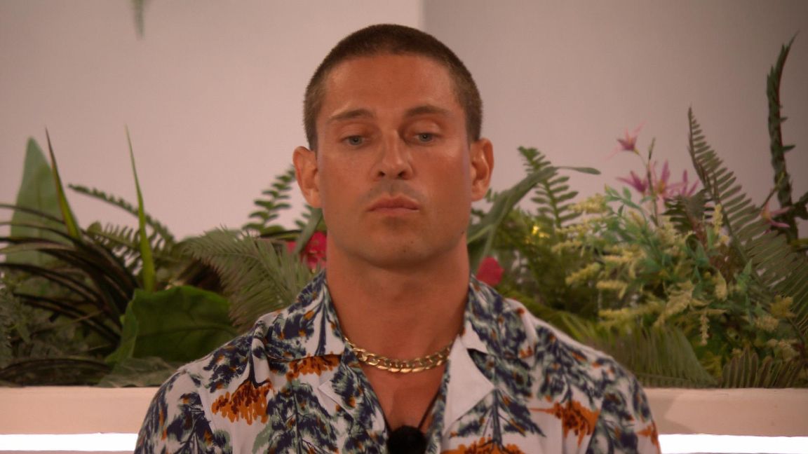 Love Island Feud Unveiled: Casa Amor Bombshell Snubs Joey Essex