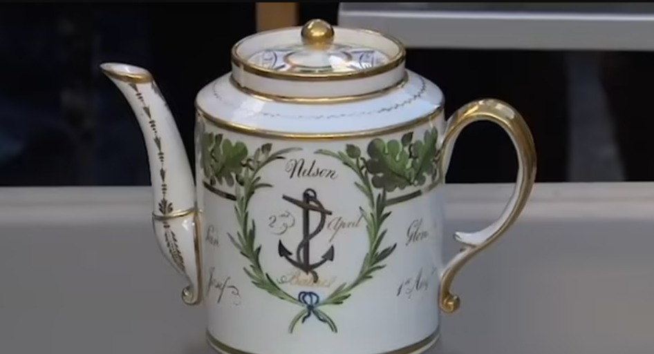 Antiques Roadshow Guest Overwhelmed by Valuation of Late Grandmother's Teapot