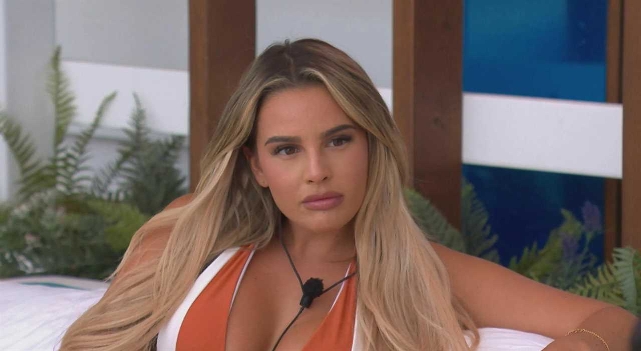 Love Island star Ella Barnes reveals which contestants have slid into her DMs