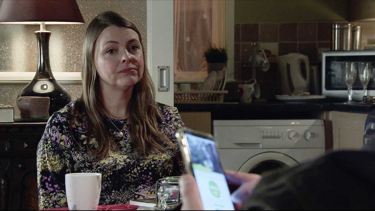 Tracy Barlow Confronts Cult Leader After Daughter's Ordeal in Coronation Street