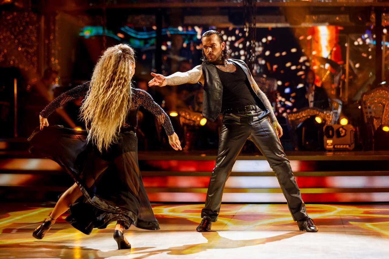 Strictly Come Dancing bosses fuming over Pete Wicks appearing on rival show at the same time