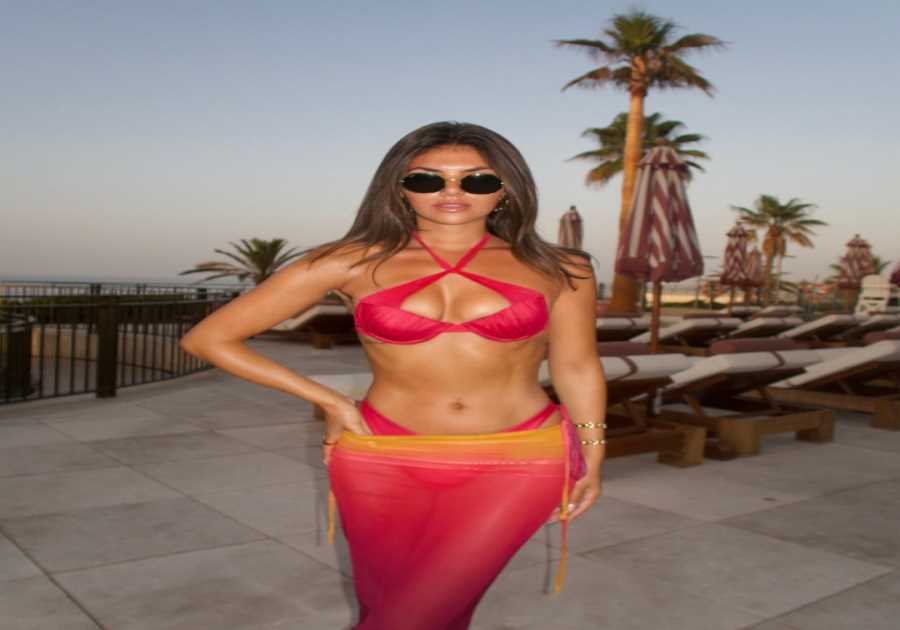 Former Love Island Star Samie Elishi Stuns Fans in Red Bikini After Split from Towie Boyfriend