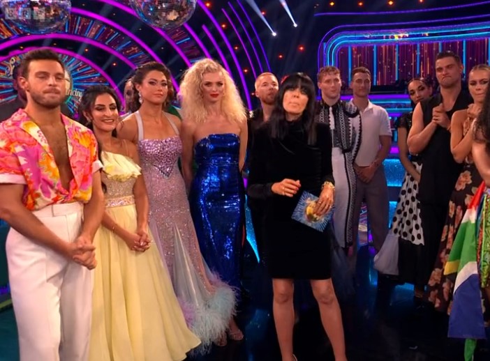 Strictly fans criticize judges for undermarking contestant