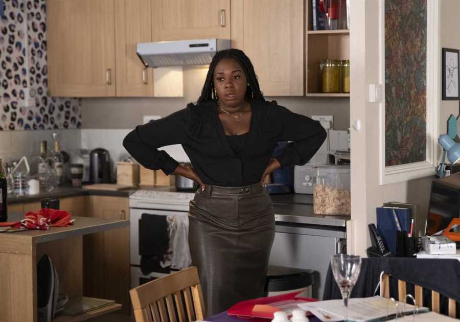 Dee-Dee Bailey's Suspicious Behavior Sparks Concern in Coronation Street