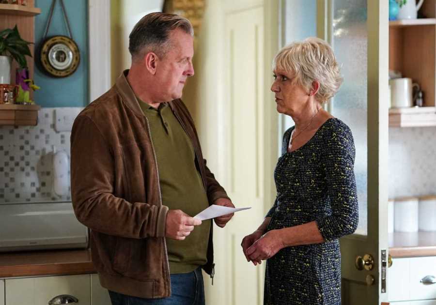 Harvey Monroe's mysterious visits with Kathy Beale in EastEnders