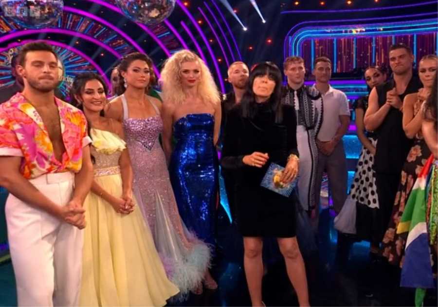 Strictly fans criticize judges for undermarking contestant