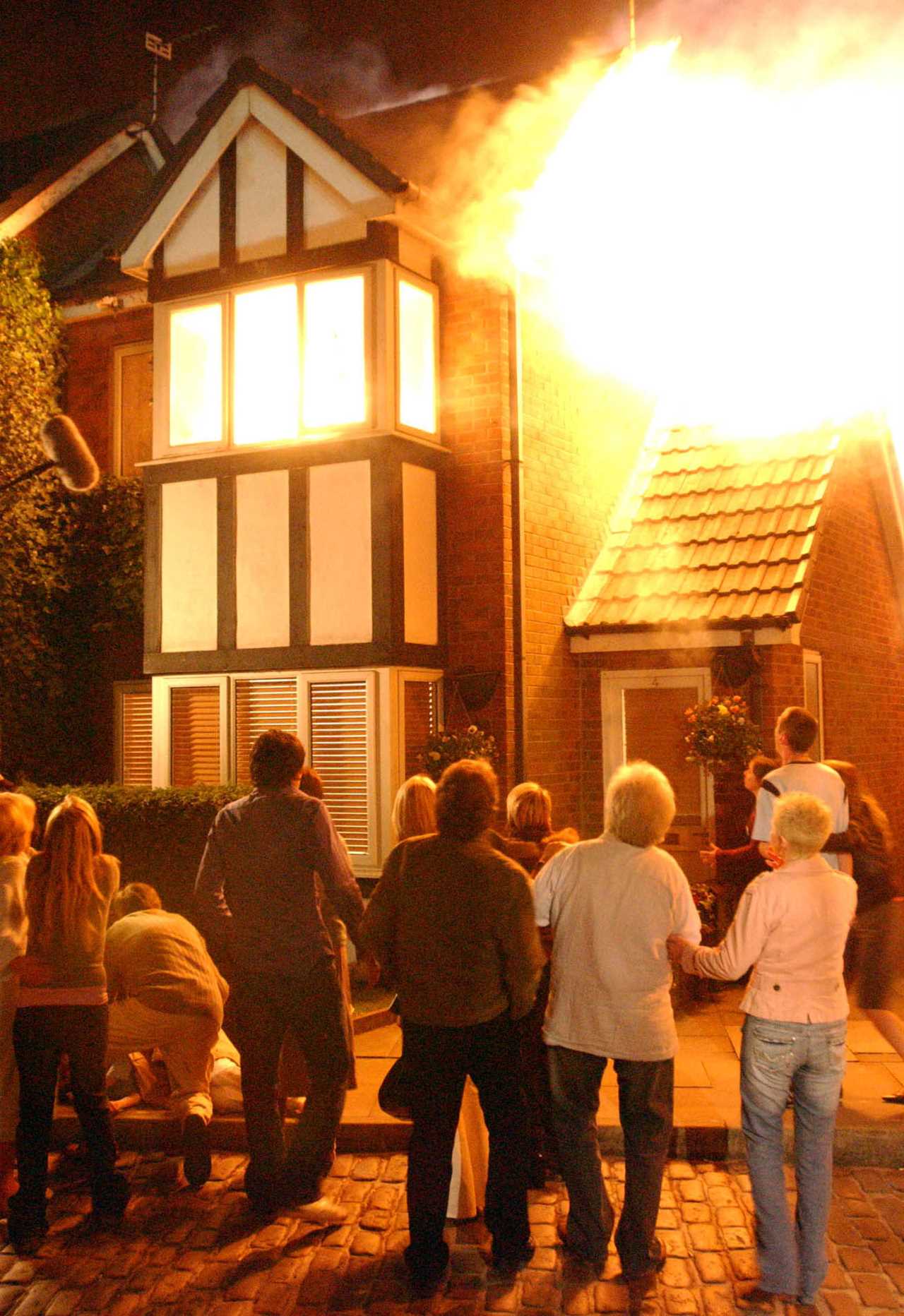 Coronation Street set to be rocked by a massive house fire and explosion