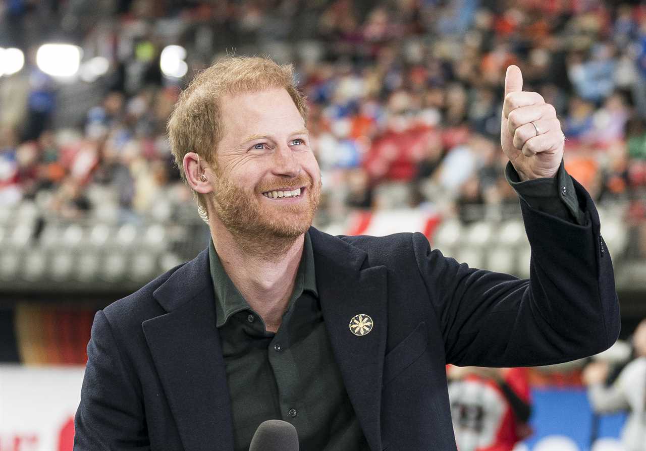 Prince Harry spotted giving thumbs up to Canadian football fans in another solo public appearance