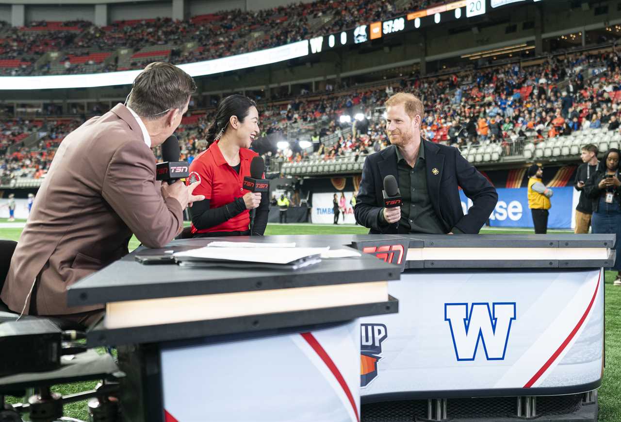 Prince Harry spotted giving thumbs up to Canadian football fans in another solo public appearance