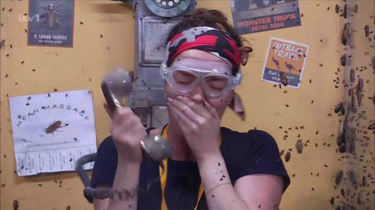 Jane Moore praised for helping Maura win Bushtucker Trial