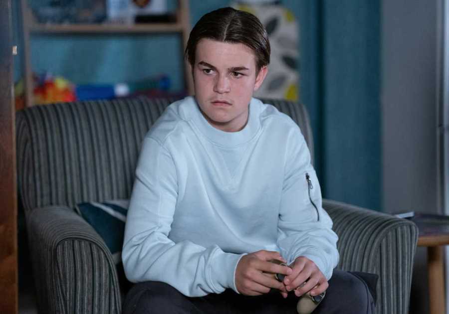 EastEnders: Unveiling the Troubled Life of Tommy Moon's Real Dad