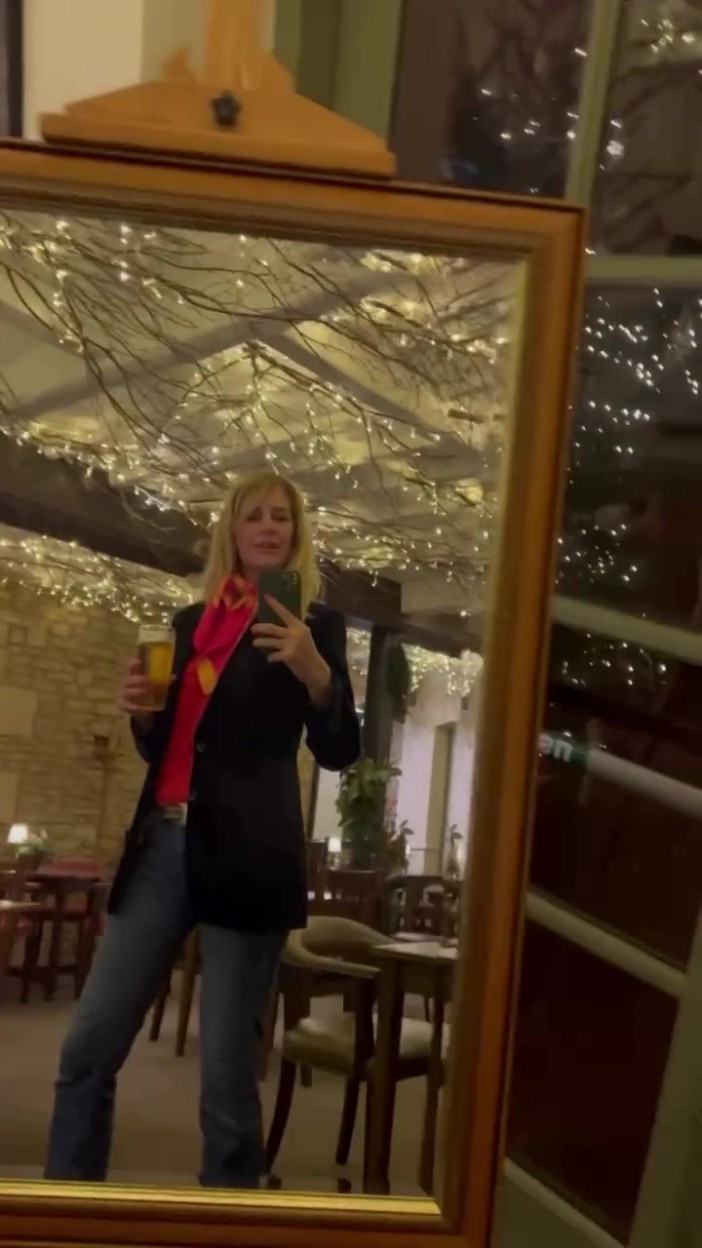 Jeremy Clarkson's girlfriend Lisa Hogan shares festive video at Farmer's Dog pub