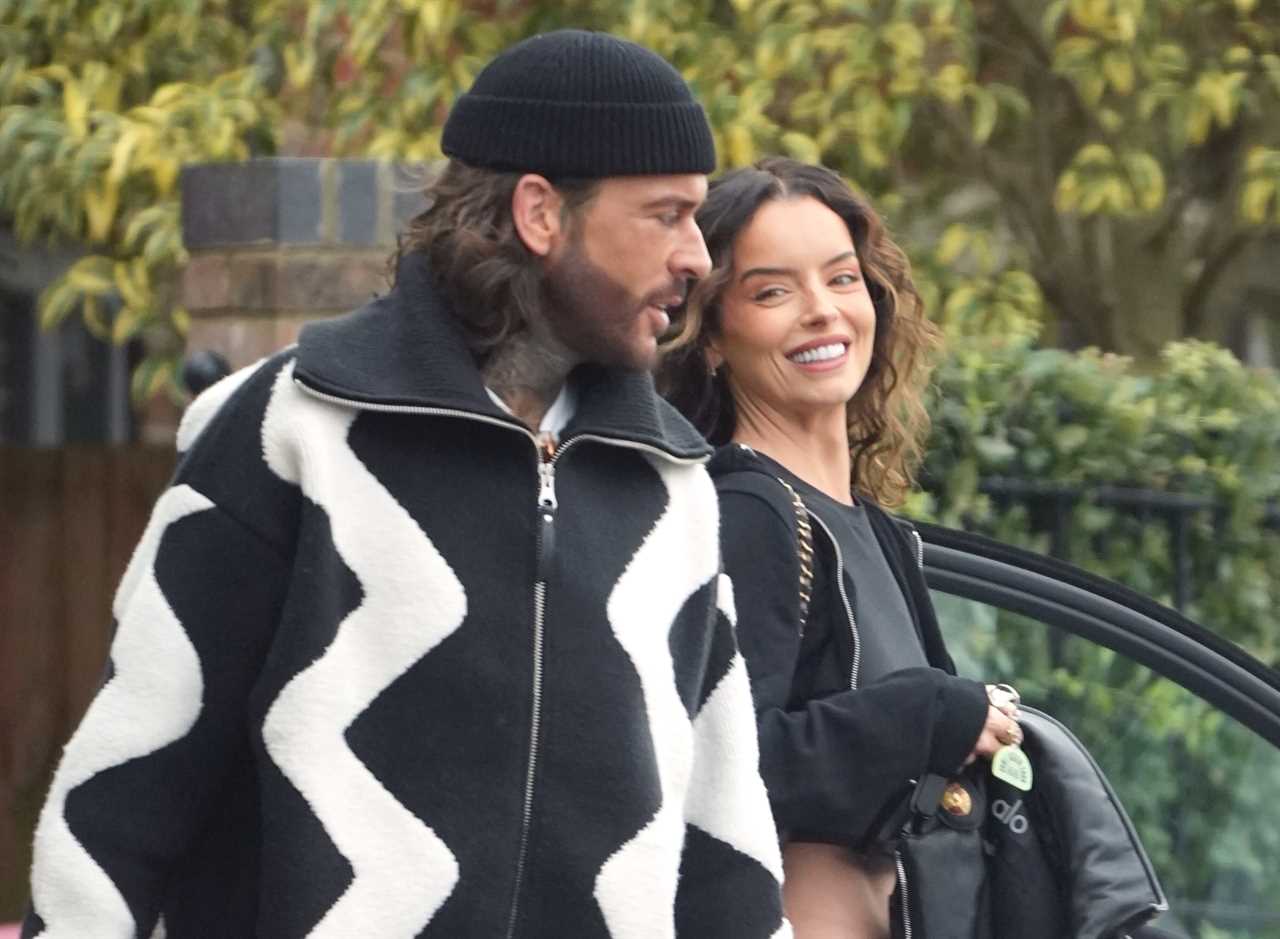 Maura Higgins and Pete Wicks Spotted Packing for a Christmas Getaway