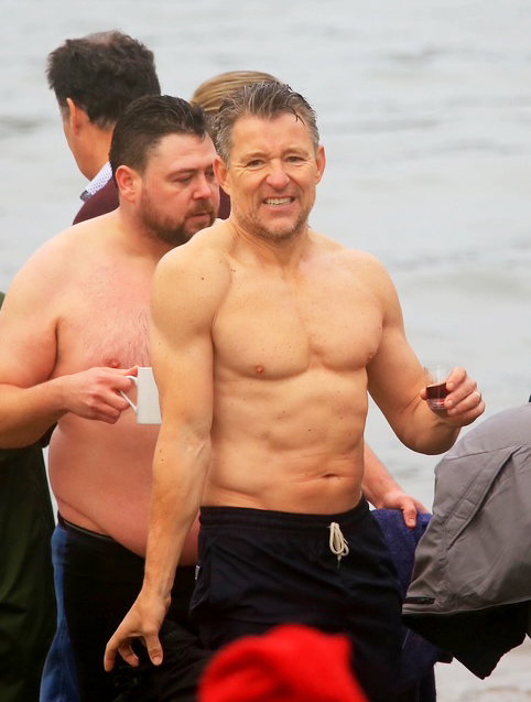 This Morning Star Ben Shephard Flaunts Six-Pack in Freezing Christmas Day Swim