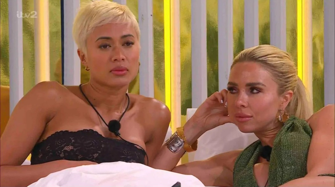 Love Island Drama: Ekin-Su Sparks Feud Over Curtis Snog!